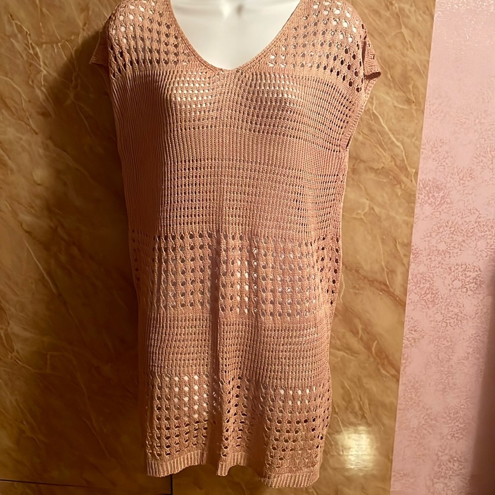 Woman brand new no tag beach short dress. Size M color beige looks like knitted.